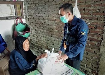 Dinas Sosial Kabupaten Tegal Salurkan Bantuan Pada Lansia